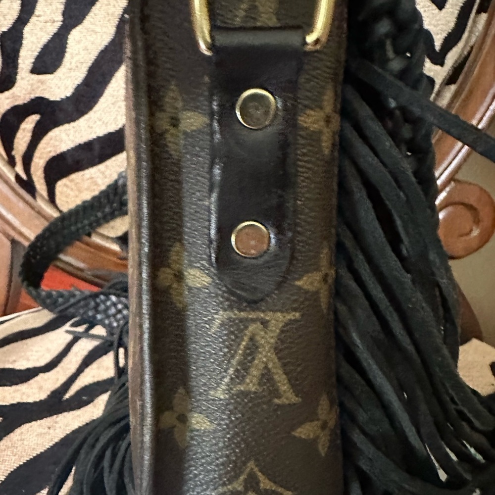 Louis Vuitton Black and Brown Monogram Crossbody Bag - Picture 16 of 16